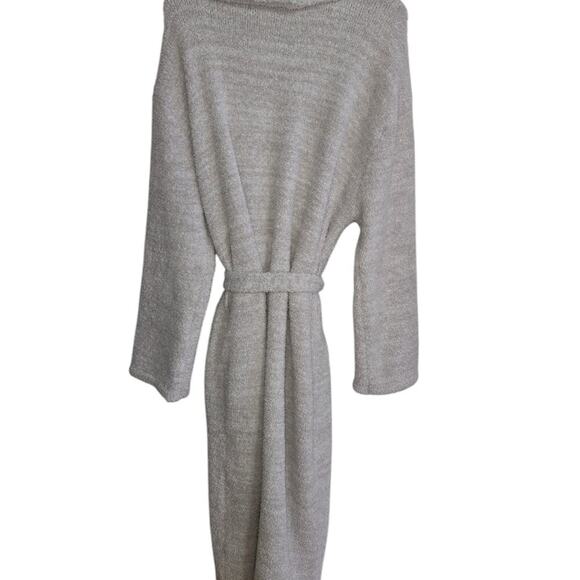 Barefoot Dreams Robe - Picture 4 of 7